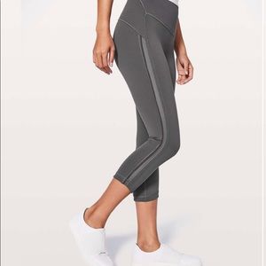 21” gray awaken lululemon wunder under size 6